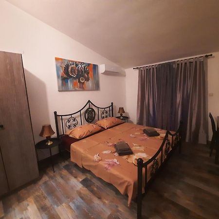 Slim Apartman I Sobe Medulin Exterior foto