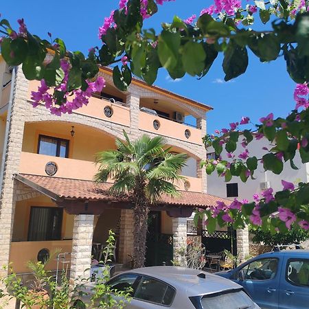 Slim Apartman I Sobe Medulin Exterior foto