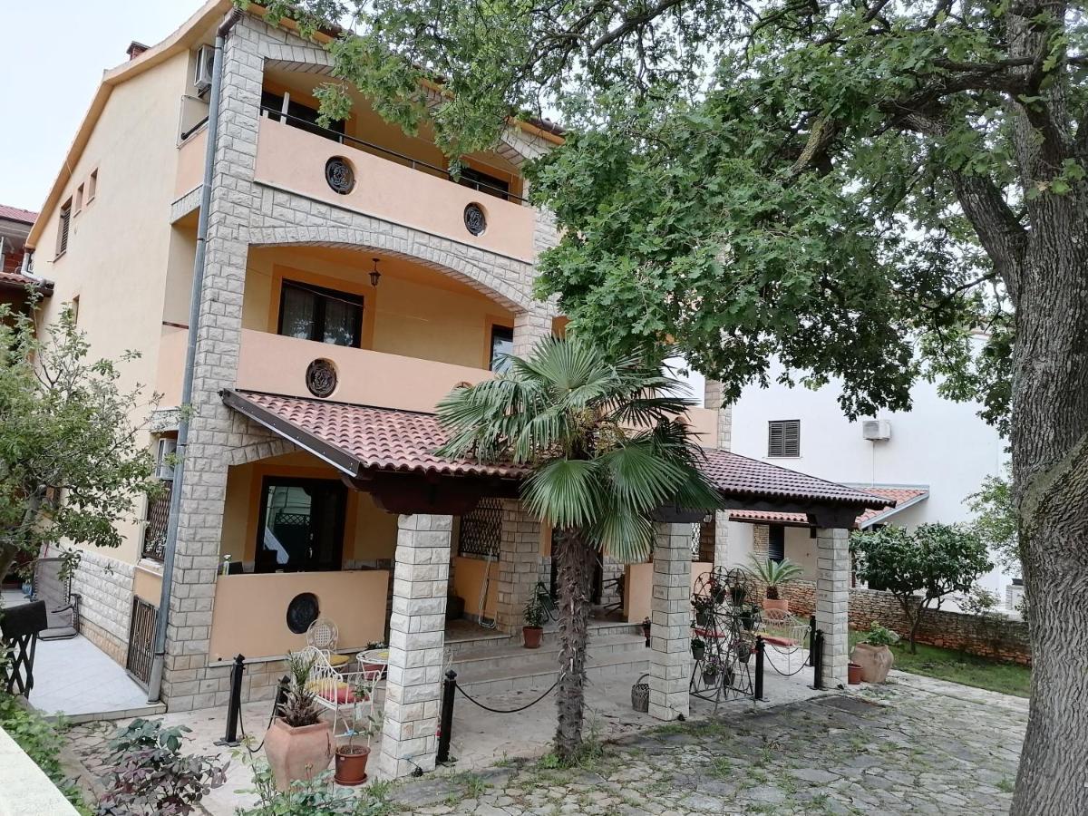 Slim Apartman I Sobe Medulin Exterior foto